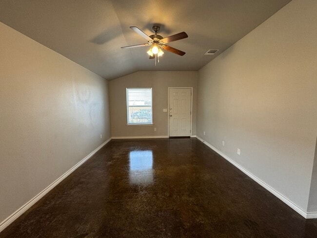 Building Photo - 208 Lowes Blvd