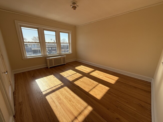 Foto del edificio - 2148 Gunderson Ave