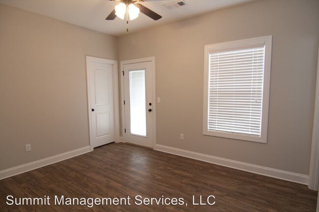 Building Photo - 202 Park Ln