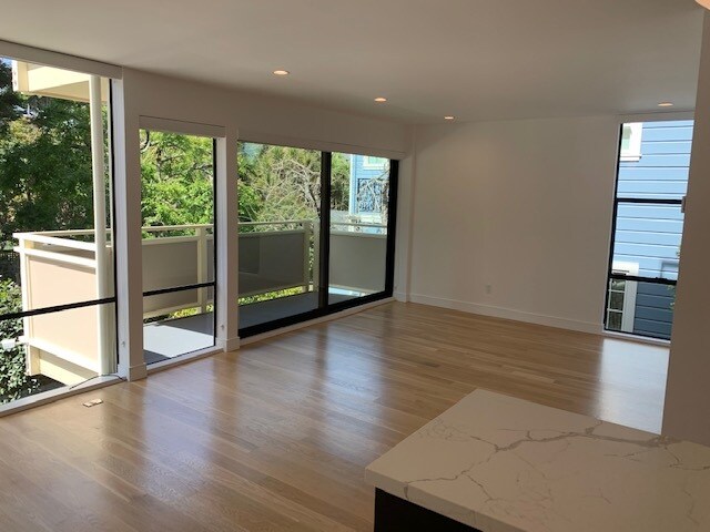 Foto del edificio - 1040 Dolores St
