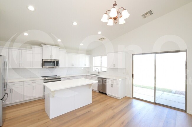Building Photo - 10212 E Caballero St