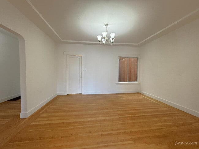 Photo - 714-716-716 35th Ave Apartment