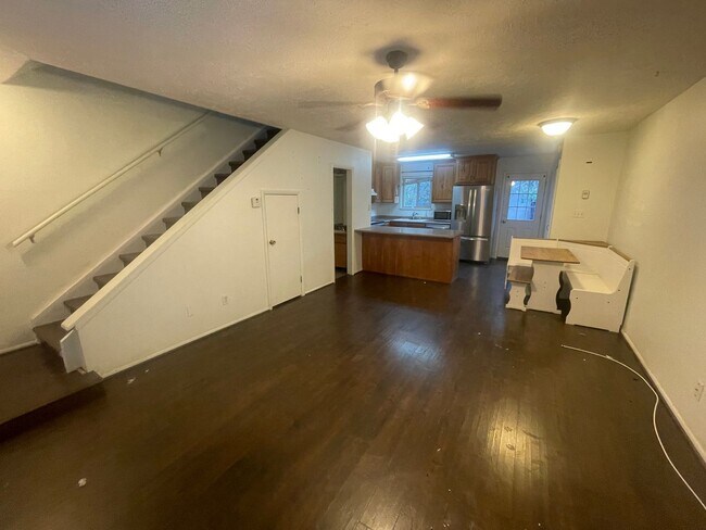 Foto del edificio - Beautiful Two Bedroom Home! End Unit!