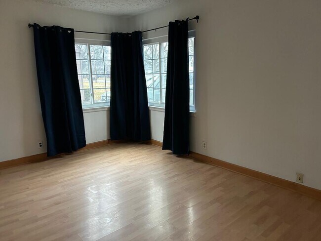 Foto del edificio - 1208 Crawford Dr
