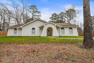Building Photo - 249 Bay Park Dr