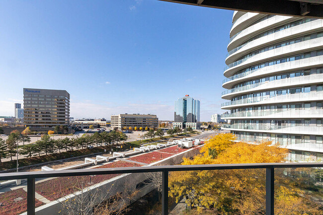 Building Photo - 60 Absolute Ave