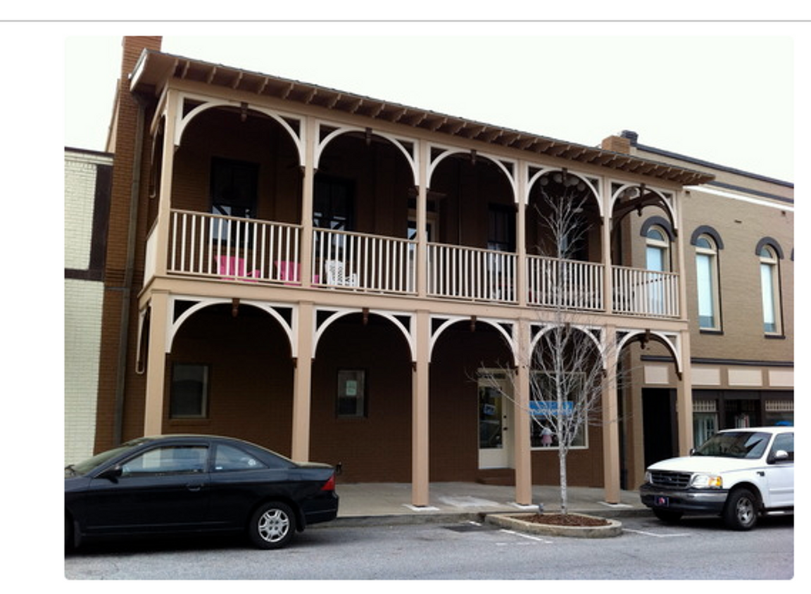 Primary Photo - Condo in Downtown Opelika!