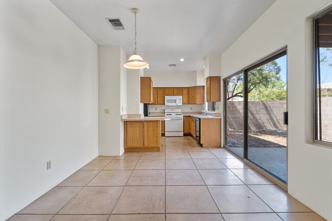 Building Photo - 3730 N Bay Horse Loop