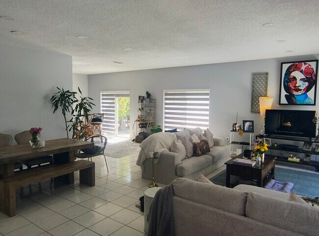 Foto del edificio - 531 NW 205th Ave