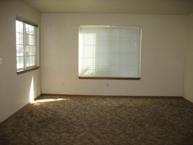 Building Photo - 2bed, 1bath, 950 Sq.ft. apartment - Mounta...