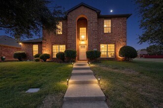 Building Photo - 1236 Blue Brook Dr