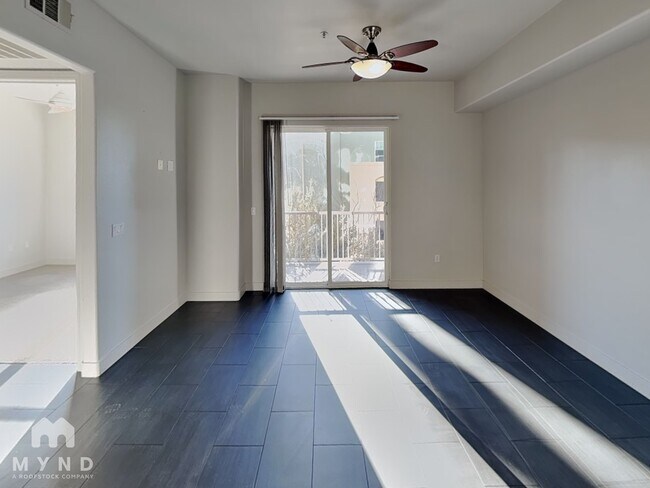 Foto del edificio - 68 E Serene Ave