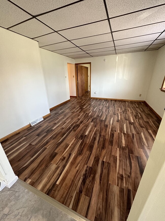 Building Photo - 342 Thompson St