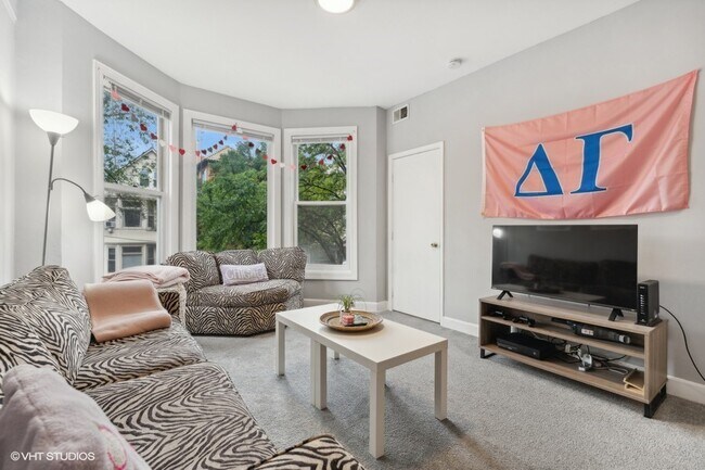 Foto del edificio - 2553 N Southport Ave