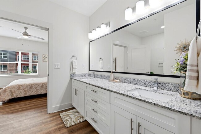 Interior Photo - Abri At West Iris