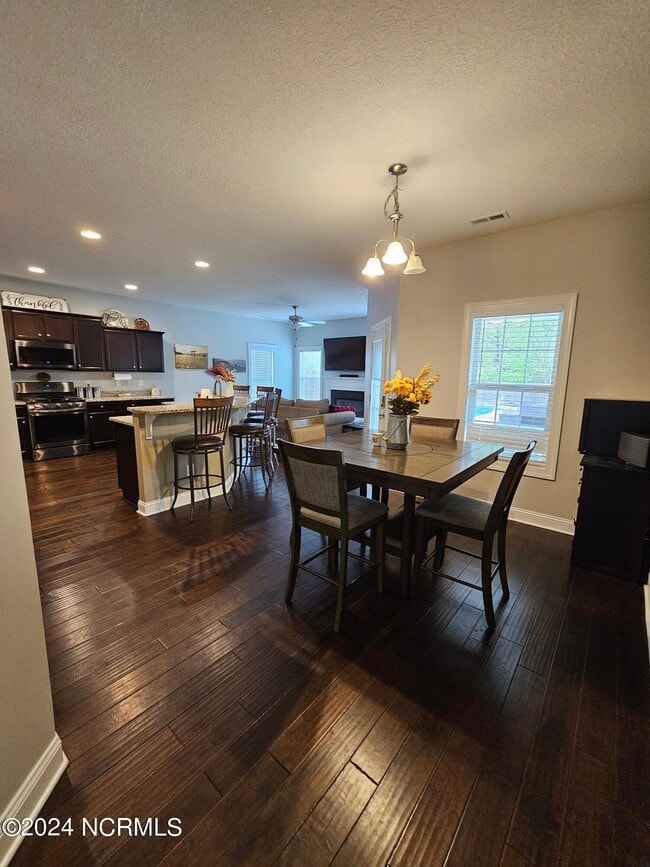 Building Photo - 811 Tuscarora Trl