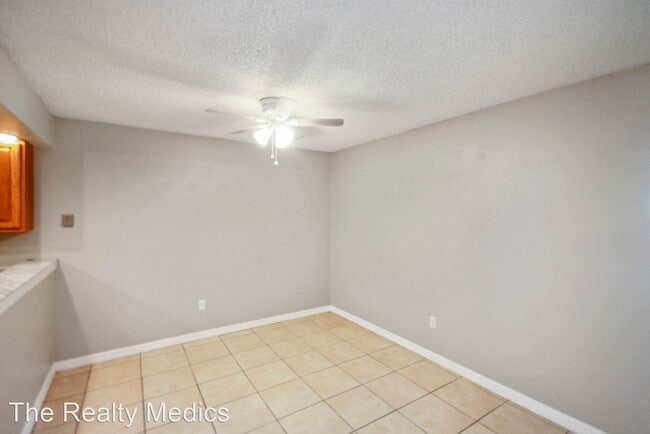 Building Photo - 4 br, 2 bath House - 11022 Knollview Way