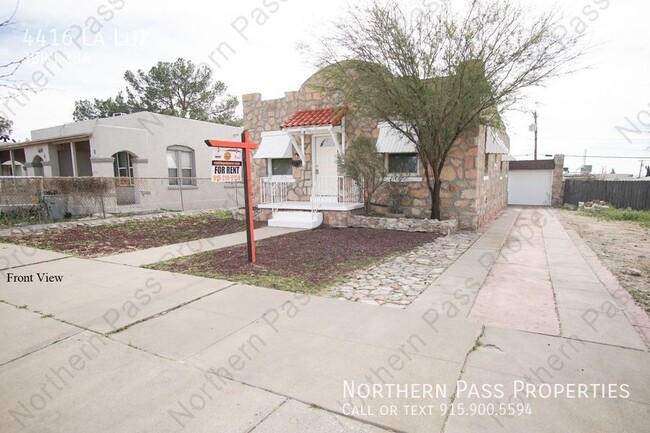 Building Photo - 3 Bedroom Home in Central - All Utilities ...