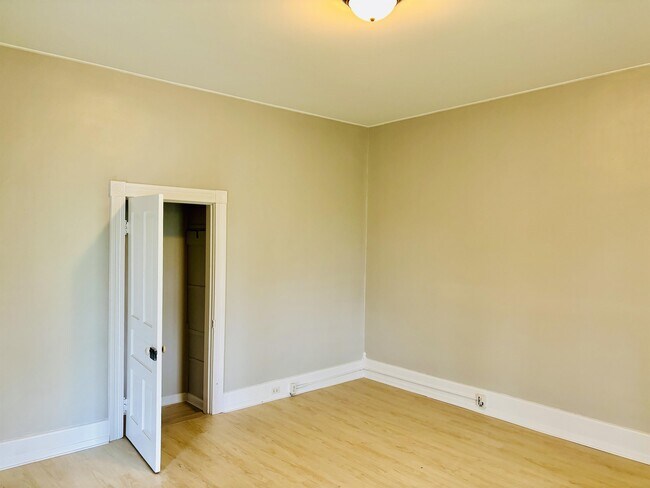 Foto del edificio - 1822 Highland Ave