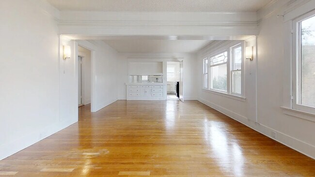 Building Photo - 1262 N Flores St