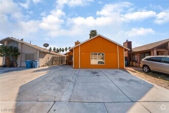 Building Photo - 5453 Requa Ave