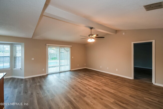 Building Photo - 6641 Ivory Crest Way