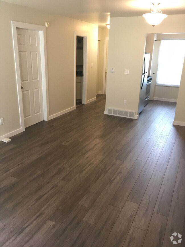 Westgate Village Woods Basement Apartments for Rent Comstock Park, MI