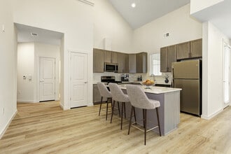 Building Photo - Glenside