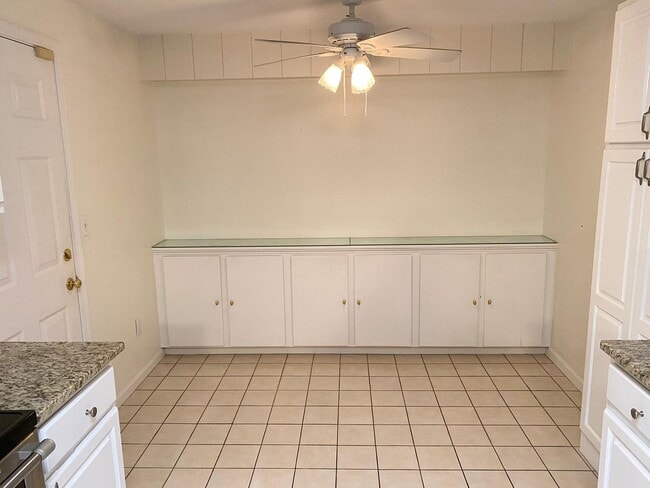 Kitchen - 255 North Rd