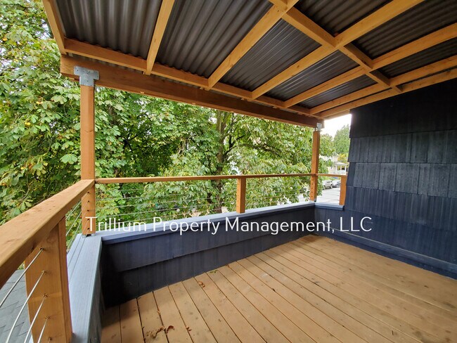 Foto del edificio - 3041 SE Salmon St