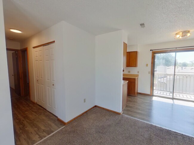 Building Photo - 3950 N Garland Cir