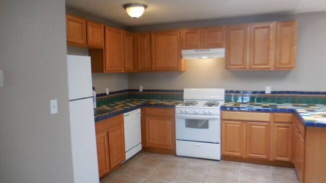 Foto del edificio - 632 Mountain View Ave NE