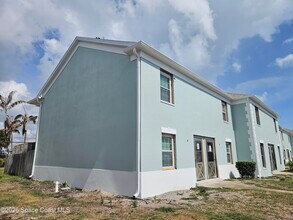 Building Photo - 120 E Colonial Ct