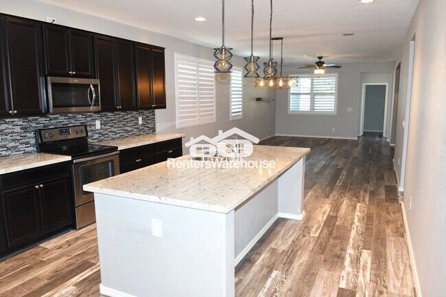 Foto del edificio - 3048 W Thorn Tree Dr