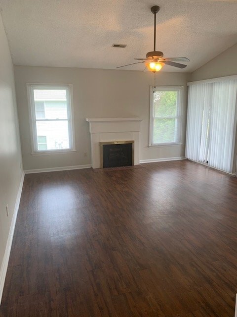 Foto del edificio - 3 Bed / 2 Bath at Willoughby Park