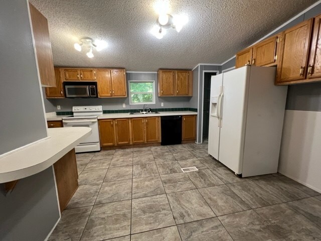 Foto del edificio - 340 Sun Valley Rd