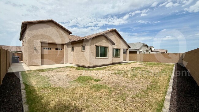 Building Photo - 9509 S 39th Dr
