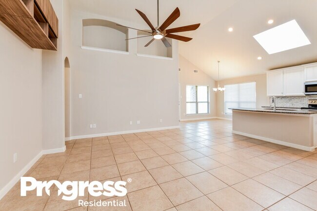 Building Photo - 545 Foxcraft Dr