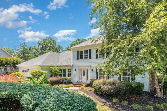 Foto del edificio - 6121 Dovefield Rd