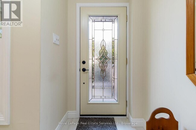 Photo du bâtiment - 1236 McCraney St E