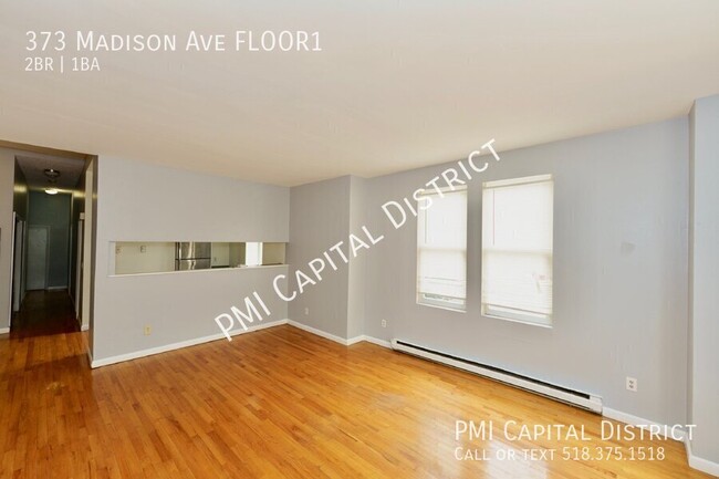 Building Photo - Large, updated, first floor, 2 bedroom/1 b...