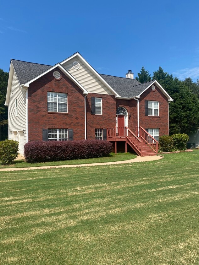 Primary Photo - 1109 Patton Way