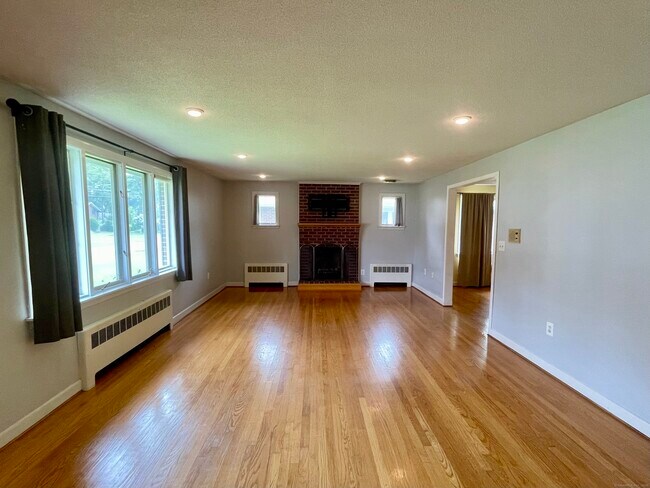 Foto del edificio - 21 Lindy Ln