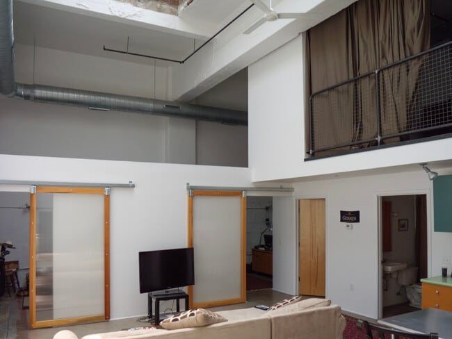 Building Photo - LUNA Lofts