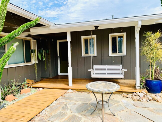 Building Photo - Beautiful 3BD/2BA+ Bonus Room Home Availab...