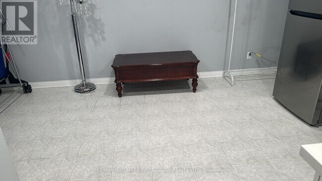 Photo du bâtiment - 198 Coppard Ave