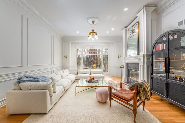 Building Photo - 16646 Brooklane Blvd