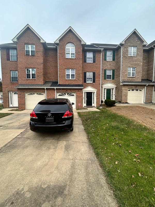 Building Photo - 8805 Hardesty Dr