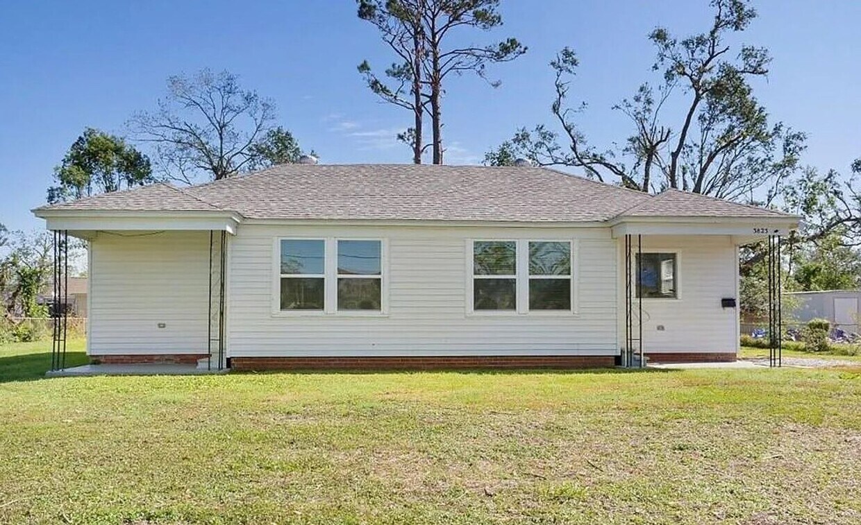 Foto principal - 3823 Swanee St