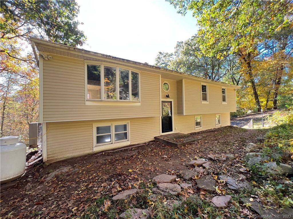 Primary Photo - 8 Wildwood Rd